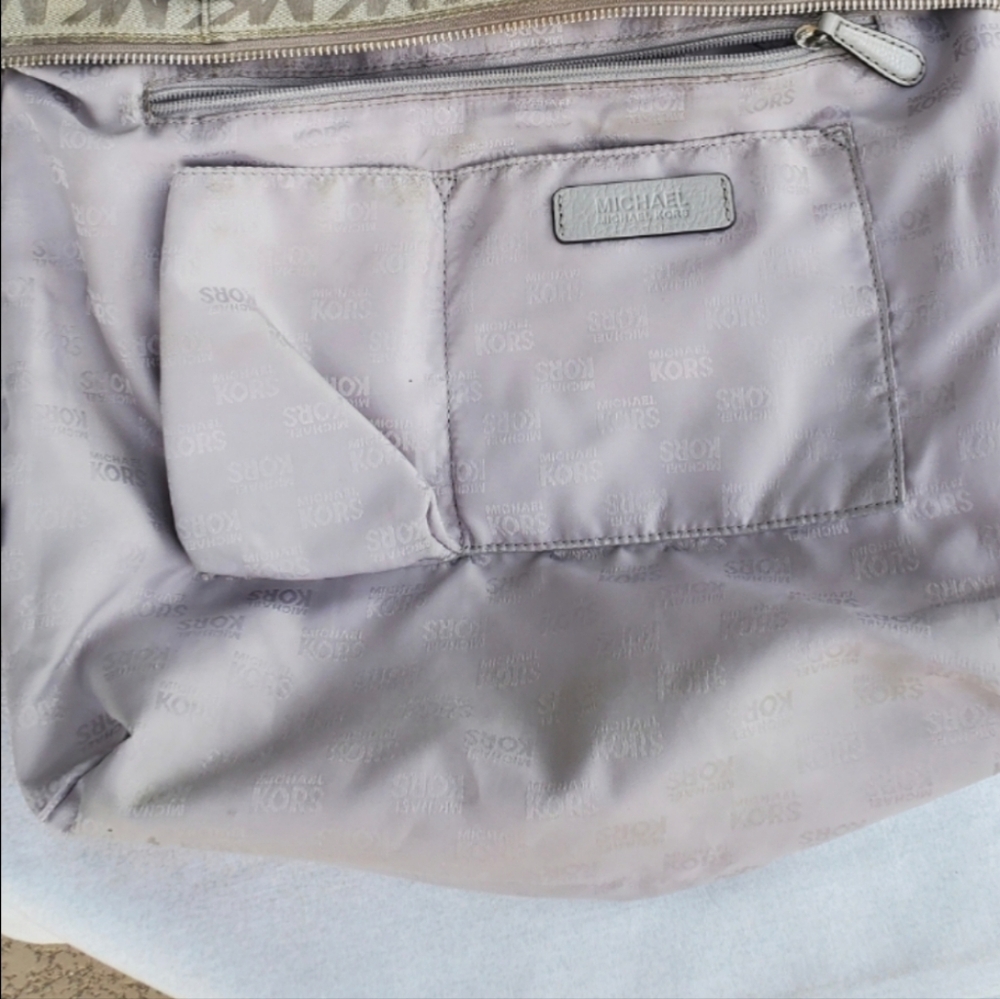 Michael Kors Jet Set Signature Light Grey Canvas Leather East West Shoulder Tote - Picture 10 of 11